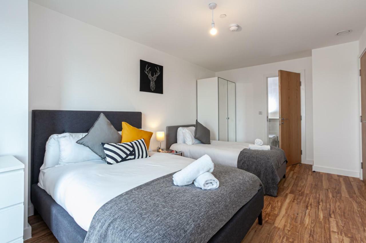 X1 Apartments Salford Quays Экстерьер фото