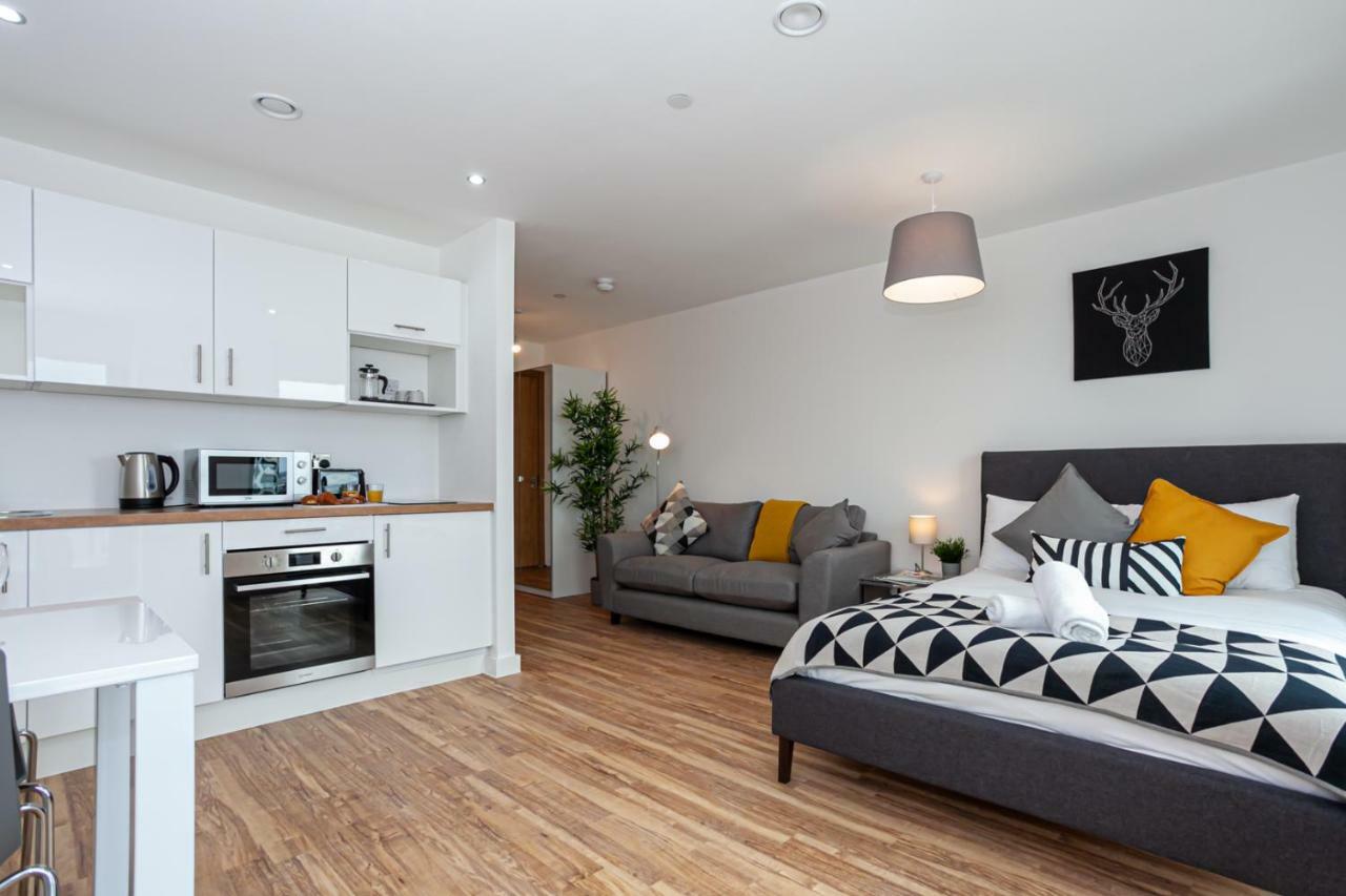X1 Apartments Salford Quays Экстерьер фото