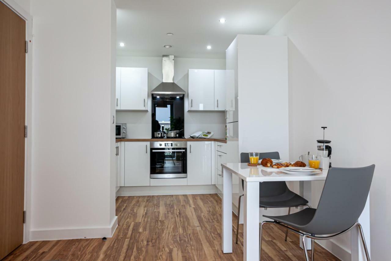 X1 Apartments Salford Quays Экстерьер фото